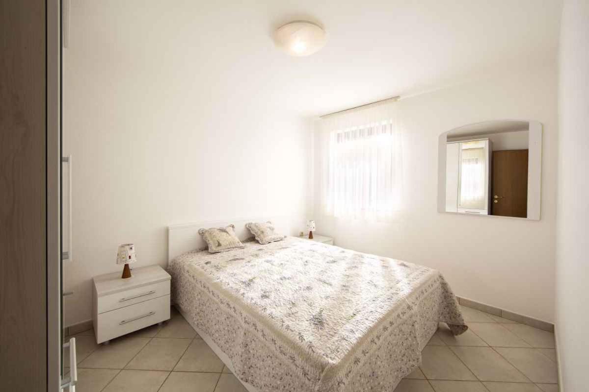 Apartment In Ravni/Istrien 8872 外观 照片
